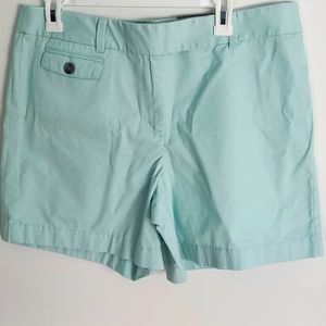 NWT Ann Taylor Signature size 12 mint green shorts